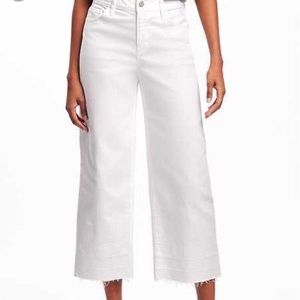 🚫SOLD🚫 White high waisted cropped jeans